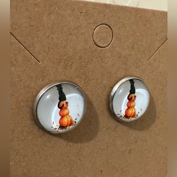 ❄️ SALE! Black Cat & Autumn Pumpkins Stud Earrings Glass & Metal BRAND NEW - Picture 5 of 9